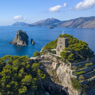 From Sorrento: Positano & Amalfi Private Champagne Cruise