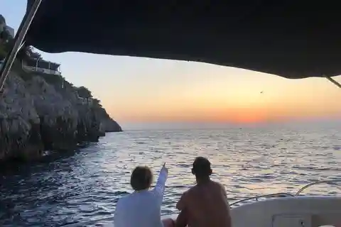 Da Sorrento: Crociera al tramonto in Costiera Sorrentina