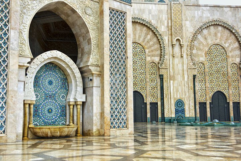 Casablanca: Layover Sightseeing Tour with Airport Transfer Layover including the Moroccan Hammam and traditional Dinner
