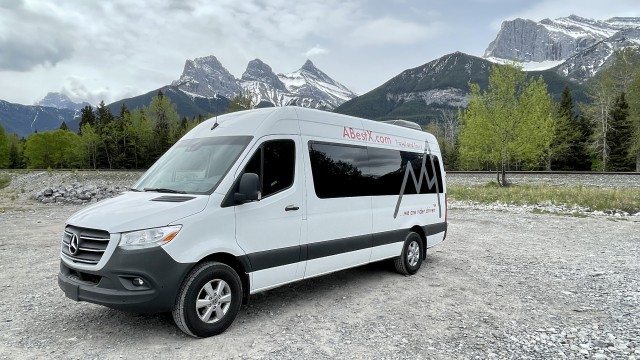 Visit From Calgary Airport One-Way Private Transfer to Banff in Toronto