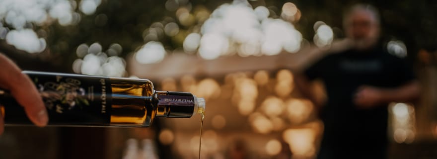 Dégustation d'huile d'olive : un voyage de saveurs et d'arômes