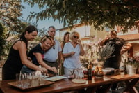 Assaggia l'olio d'oliva, gli aromi e le paste da olive - Hizvo