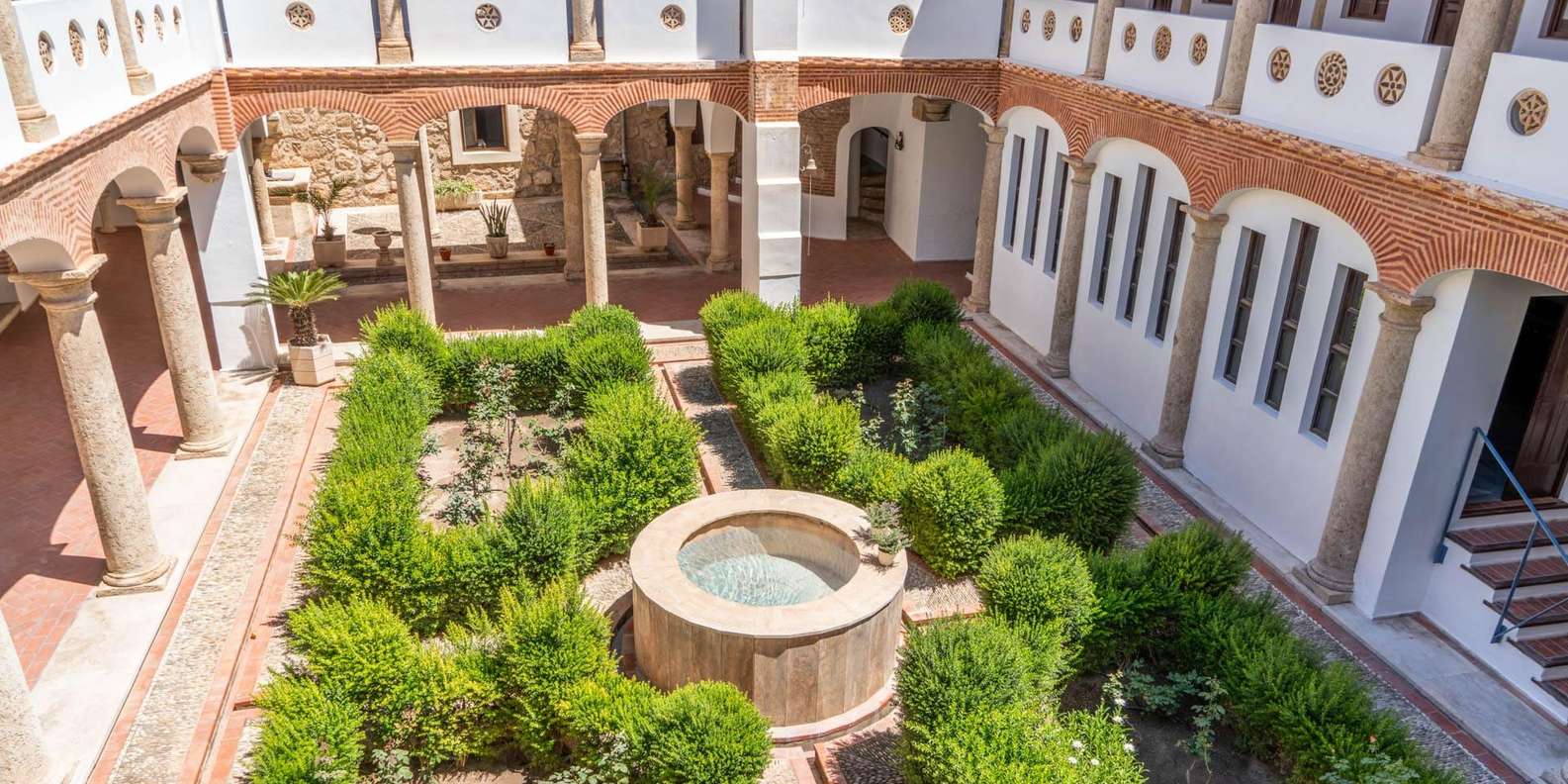 알메리아: 푸라스 대성당 및 수녀원 입장권 | GetYourGuide, image size:1585x792