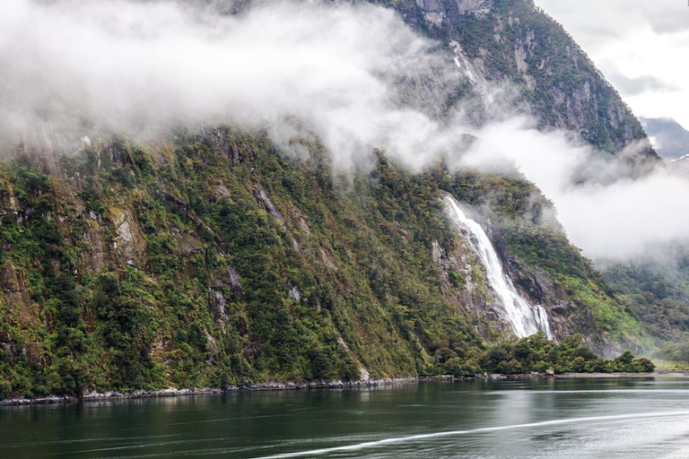 Milford Sound Panoramic Helicopter Tour | 50-Min Experience