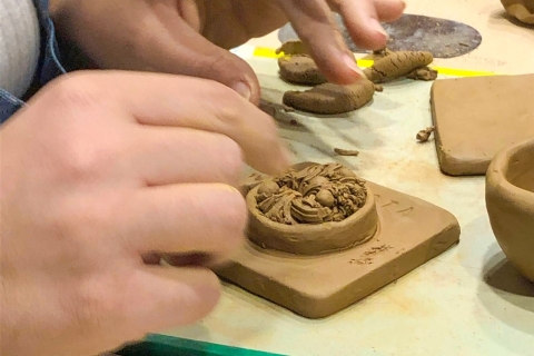 Barcelone : Créez vos propres carreaux de céramique Atelier de céramiqueCréez vos propres carreaux de céramique à Barcelone