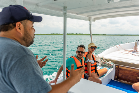 Bacalar: 3 Hour Boat Trip with Swimming & Drinks Standard Rate