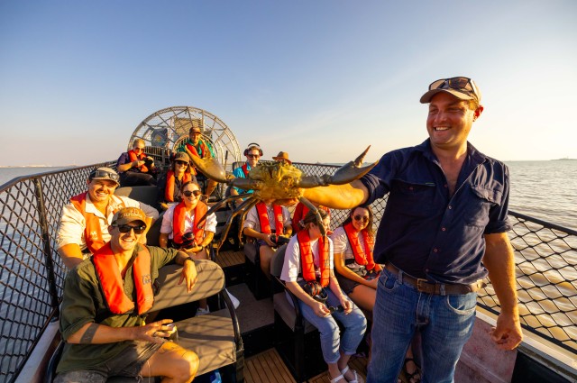 Visit Darwin City: Guided Adventure Boat and Wildlife Encounter in Dublin
