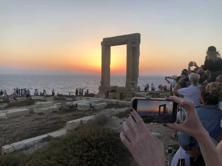 Naxos: Old Town, Castle & Portara Guided Sunset Tour