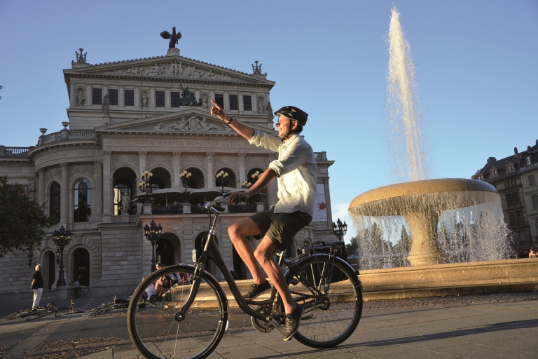 Frankfurt: całodniowa wypożyczalnia rowerów lub rowerów elektrycznych