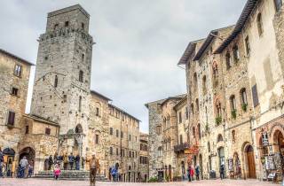 Ab Livorno: Geführter Tagesausflug nach Siena und San Gimignano