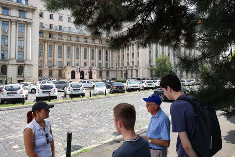 Visite privée à pied du communisme et de l'histoire de BucarestVisite guidée à pied de la ville, du communisme et de l'histoire