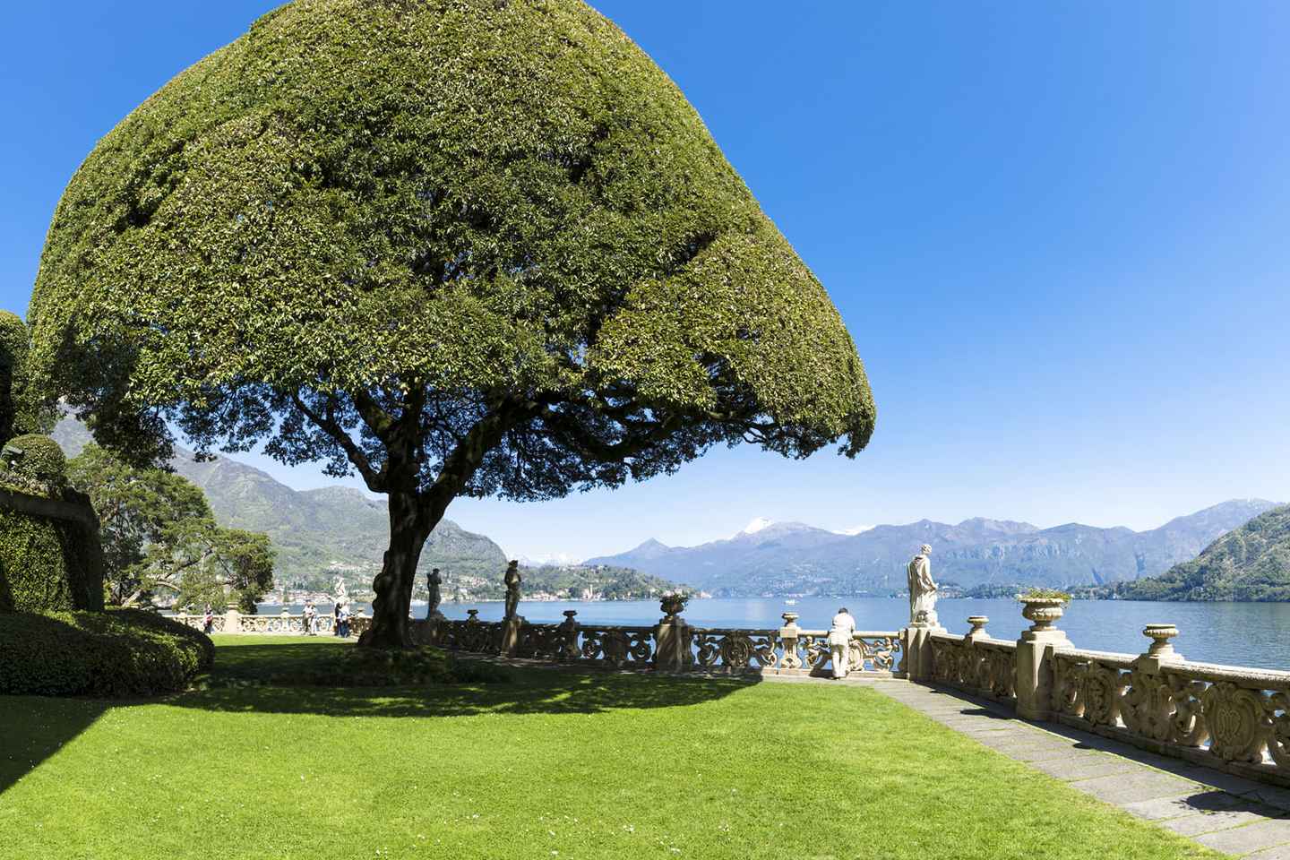 From Milan: Lake Como Private Day Trip - Lake Como Private Day Trip - 10 Hours