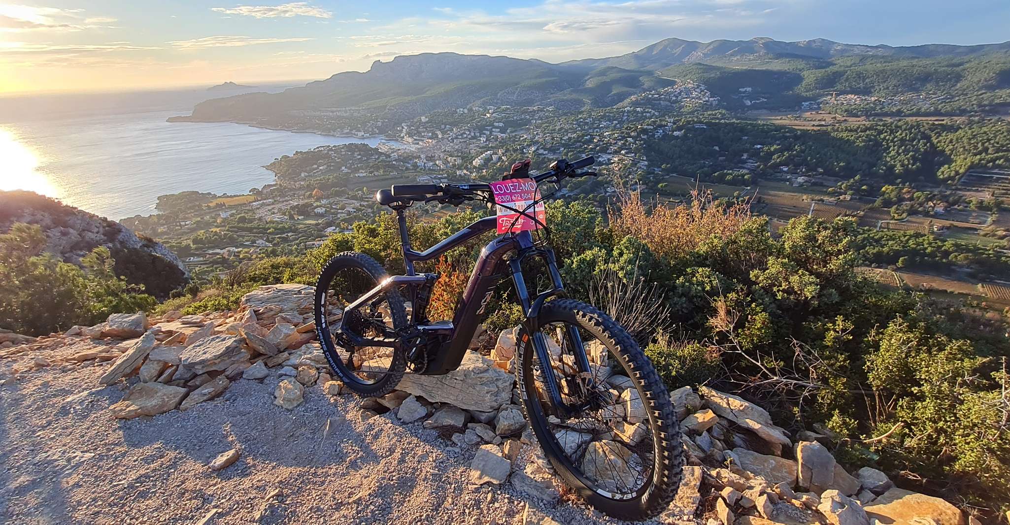 Calanques National Park, E-Mountain Bike with Virtual Guide - Housity