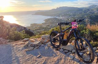 Calanques National Park: E-Mountain Bike with Virtual Guide