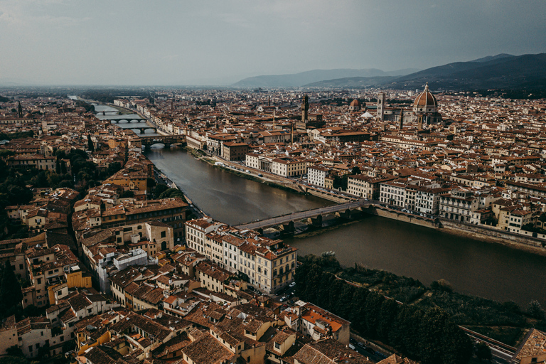 Florence: Historical Walk and Private Boat Tour with Wine