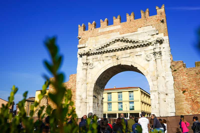 free walking tour rimini