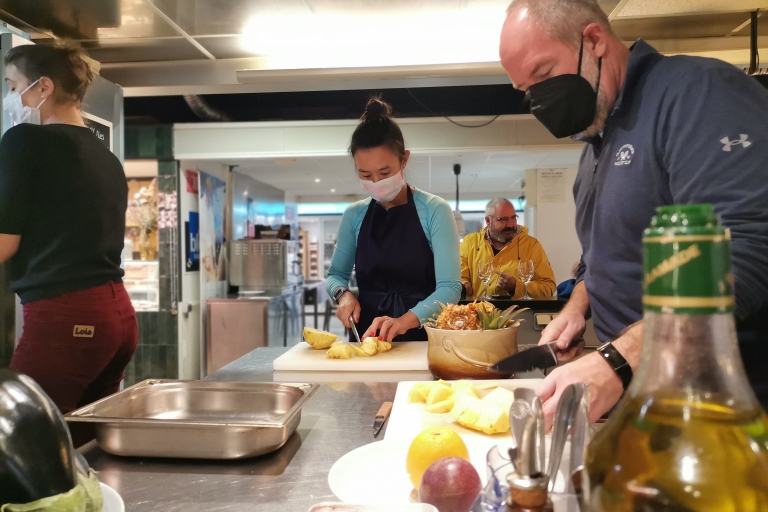 Awinion: lekcje gotowania i lunch z lokalnym szefem kuchniWarsztaty + Transfer