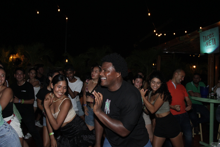 Cartagena: Pub Crawl with Dancing Lessons and Free ShotsWednesday &quot;Semáforo&quot; Pub Crawl: Singles Night