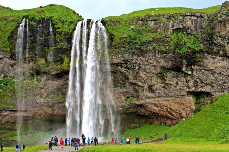 Keflavik: Private South Coast Tour with Airport Pick-up Private Tour: 1-3 PAX