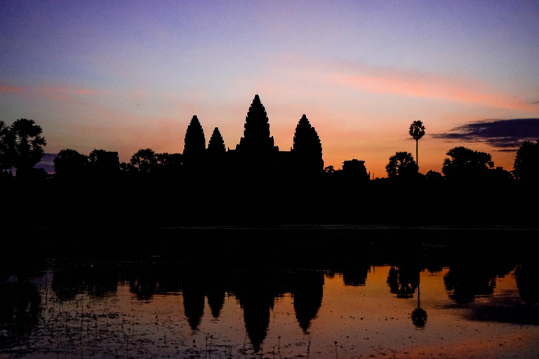 Angkor Wat: półdniowa wycieczka Vespa o wschodzie słońca z lunchem