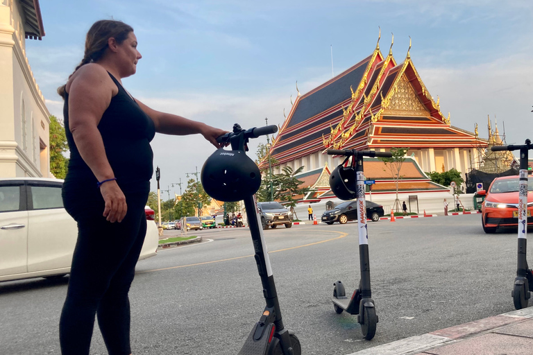 Bangkok: elektrische scootertour langs hoogtepunten van de stadBangkok Classic door Escooter FunRide