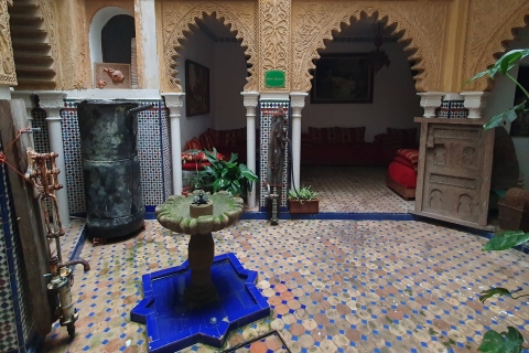 From Malaga: Tangier Day Tour with Bazaar Shopping and Lunch