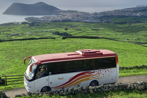 Terceira - Grupo Privado - Passeio de Autocarro Guiado de Dia InteiroIlha Terceira: Tour Guiado de Autocarro