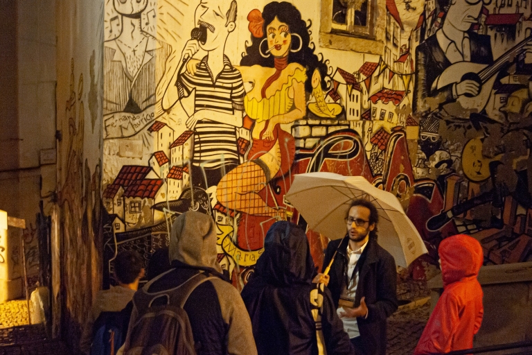 Lizbona: fado na żywo i zwiedzanie Alfamy z kolacją