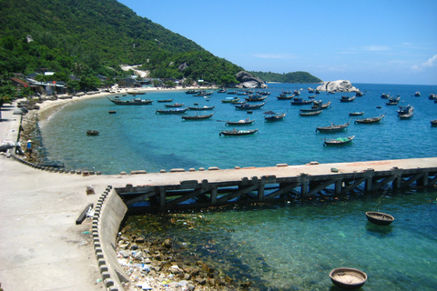 Upptäcktsresa till Cham IslandCham Island med snabbbåt från Da Nang