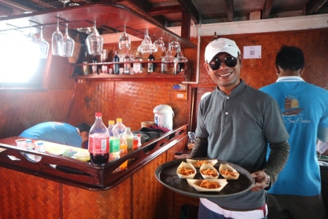 Krabi: Cudowne 4 wyspy z kolacją podczas rejsu o zachodzie słońcaPrywatna wycieczka z odbiorem z Khao Tong lub Thalane