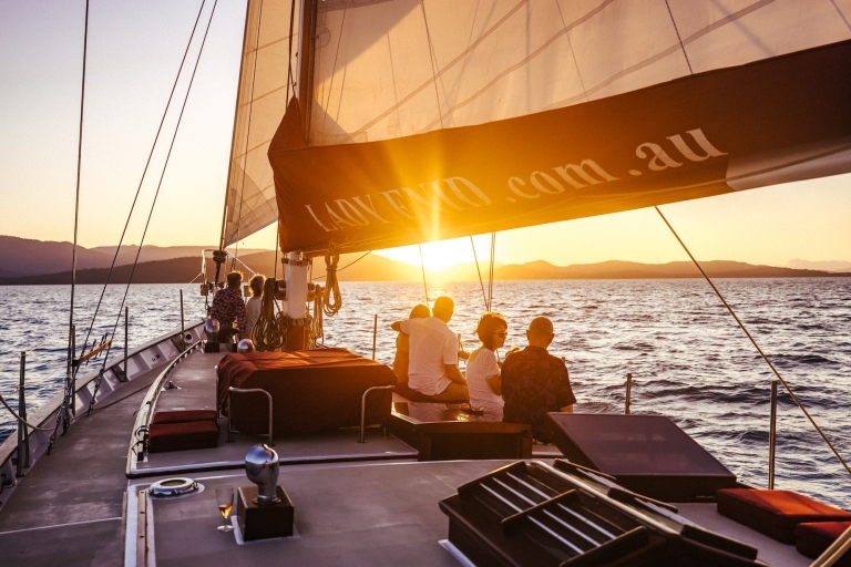 Airlie: Sunset Sail mit Aperol Spritz und Antipasto