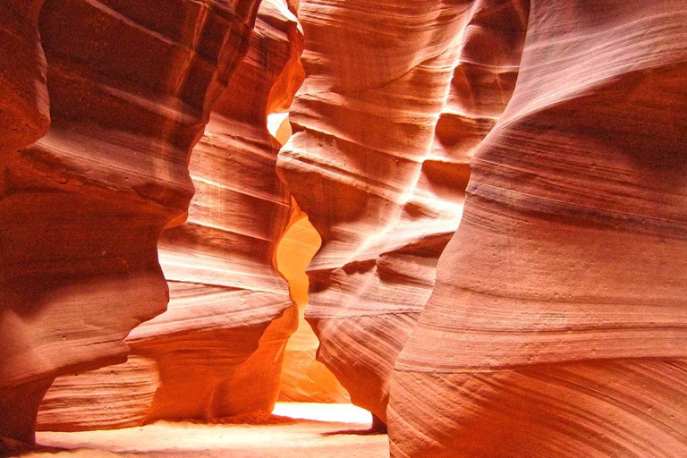 Las Vegas: Antelope Canyon, Horseshoe Bend Tour with Lunch Lower Antelope Canyon (By Van/Up to 14 people)