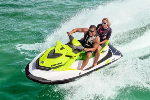 Chalkida: Jet Ski Rental with Lesson at Alykes Drosia Beach
