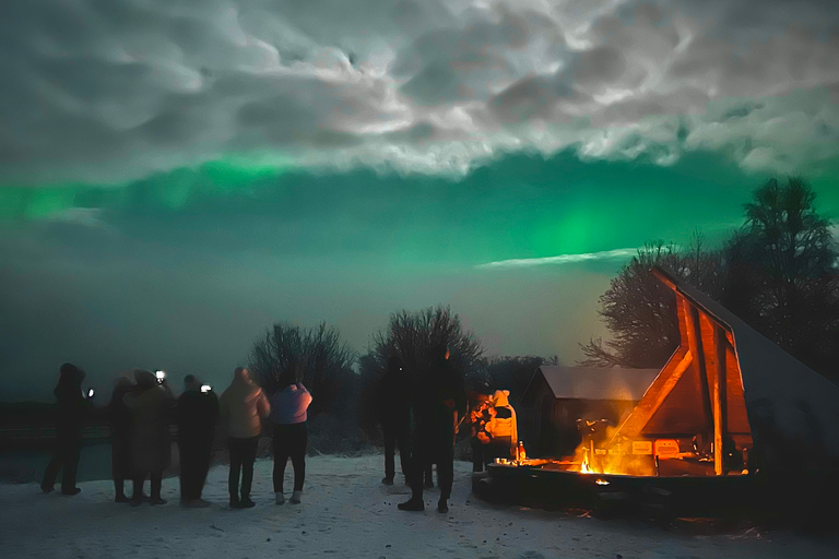 Depuis Rovaniemi : Chasse aux aurores en Laponie avec barbecueDe Rovaniemi : Chasse aux aurores en Laponie avec barbecue