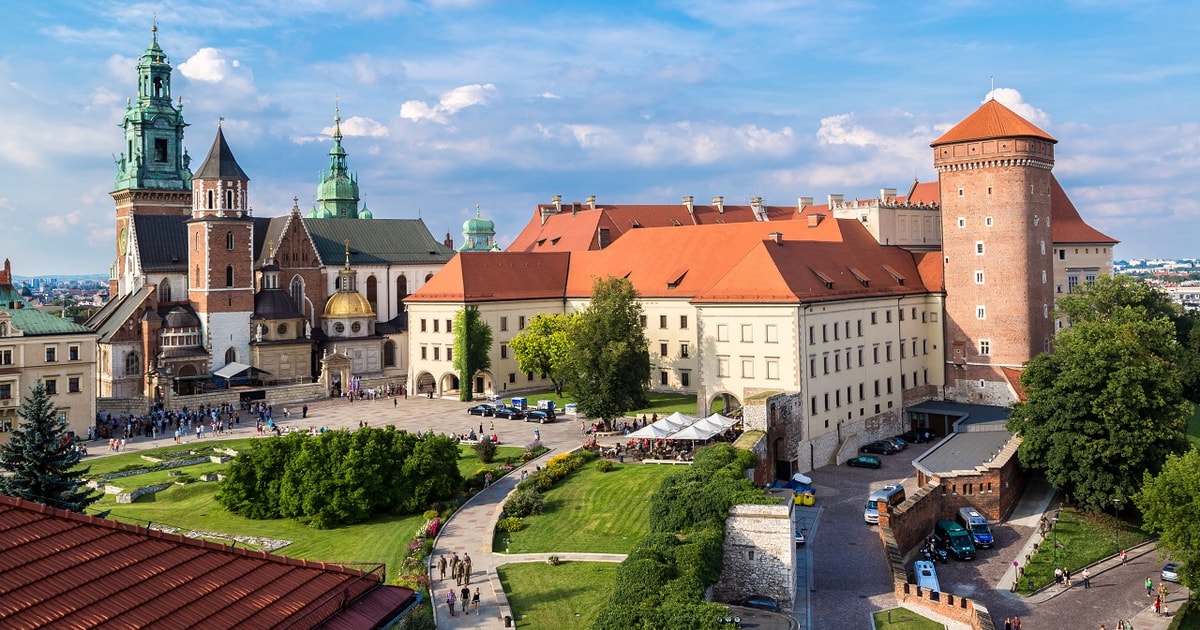 Krakow: Wawel Castle, Cathedral, Rynek Underground and Lunch | GetYourGuide