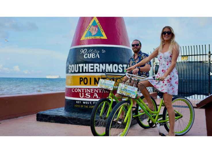 Key West: Guided Bicycle Tour with Key Lime Pie