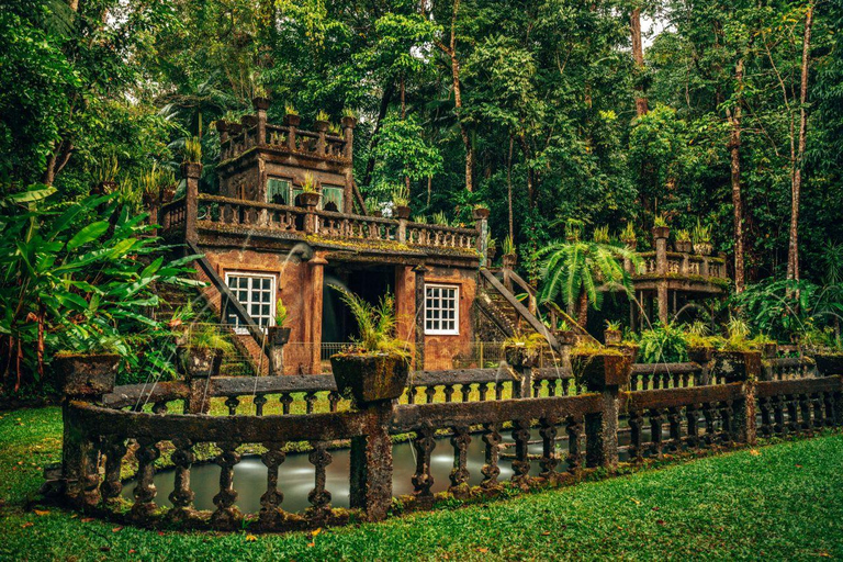 Paronella Park: Day & Night Tour with Wildlife & Rainforest