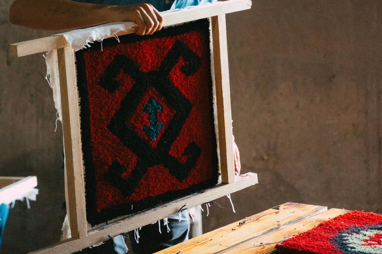 بلغراد: ورشة عمل تطريز الصوف بنسبة 100%