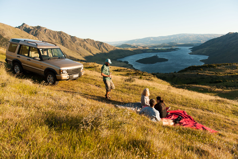 Wanaka: Mount Burke 4x4 Explorer and Boat Tour