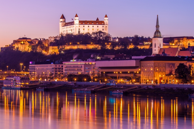 Bratislava met en valeur la chasse au trésor autoguidée et la visite de la villeBratislava: chasse au trésor mobile et visite à pied autoguidées