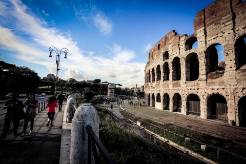 Rzym: Koloseum, Forum Romanum, Palatyn – wstęp priorytetowyWycieczka popołudniowa w języku francuskim