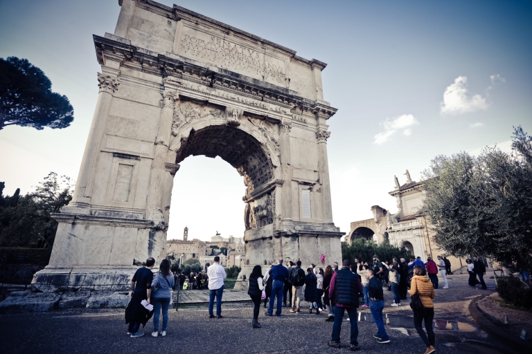 Rom: Kolosseum, Forum Romanum und Palatin-Tour ohne AnstehenTour auf Italienisch am Morgen