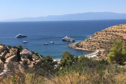 Spetses: Sunset Guided Hike with Snacks and Drinks