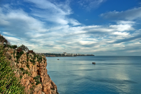 Antalya: Ontspannen boottocht met lunch naar de Duden watervalOntmoeting op de boot