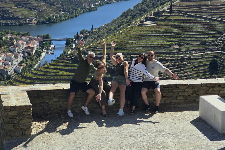 Douro Valley: Private Wine Tour with Lunch