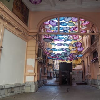 Bucharest: Private Highlights and Hidden Gems Tour
