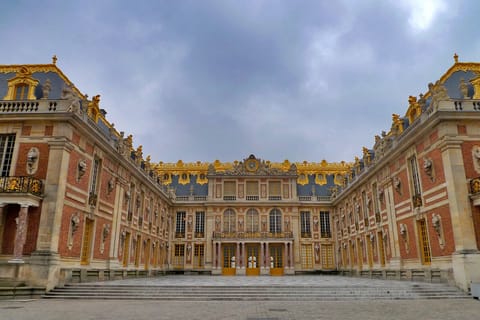 Versailles: Palace Priority Access Ticket with Audio Guide