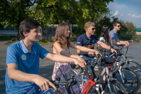 Praga: Visita de la ciudad en bici o bicicleta eléctrica con un guía localExcursión en bici