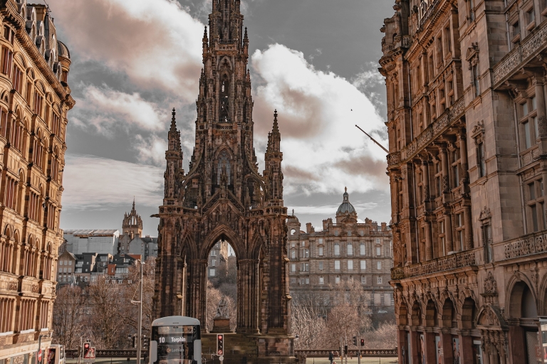 Edinburgh: Selbstgeführte Schnitzeljagd und Stadtrundgang