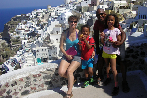 Santorini: Megalochori e Oia Guided Tour com degustação de vinhos